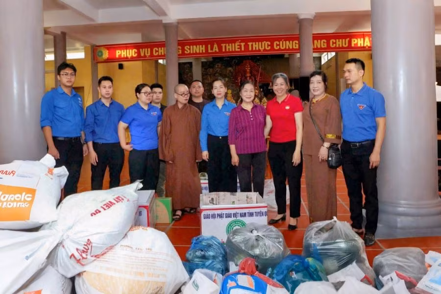 Ban Thường vụ Tỉnh đoàn Tuyên Quang phối hợp với Ban Trị sự Giáo hội Phật giáo Việt Nam tỉnh Tuyên Quang ra quân chương trình “Tiếp sức mùa thi” Kỳ thi THPT năm 2025.