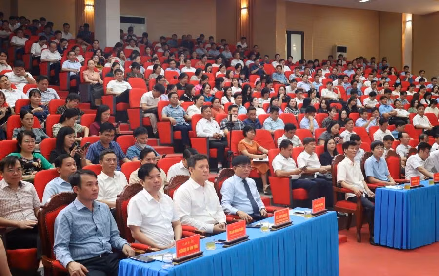 Các đại biểu dự Hội thảo.