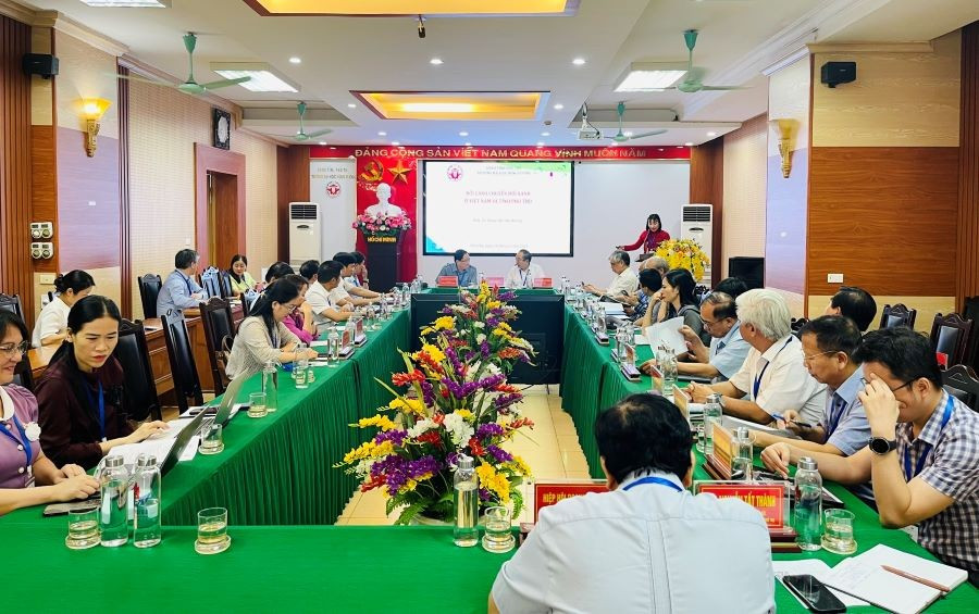 Quang cảnh hội thảo. z6735941195225-72bb848e222dd4e7363fa0db136f427b.jpg