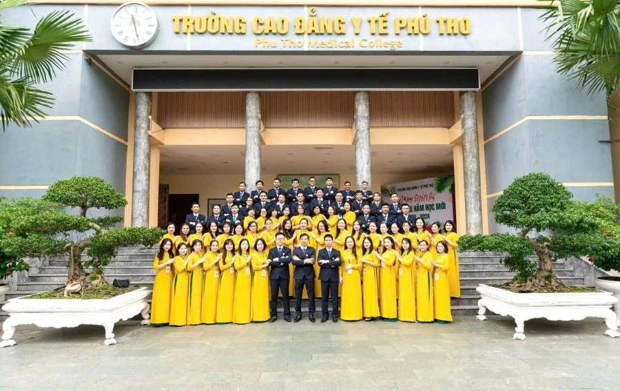 Trường Cao đẳng Y tế Phú Thọ - Nơi bạn được trang bị kiến thức, kỹ năng và bản lĩnh để tự tin bước vào sự nghiệp y tế đầy ý nghĩa.