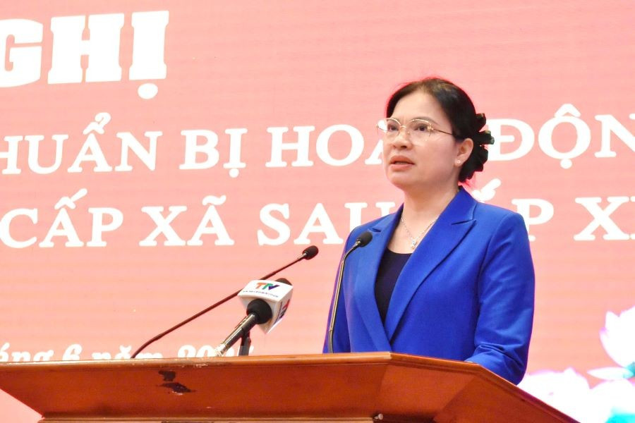 Bà Hà Thị Nga - Bí thư Tỉnh ủy Tuyên Quang phát biểu tại hội nghị. 1-4846.jpg