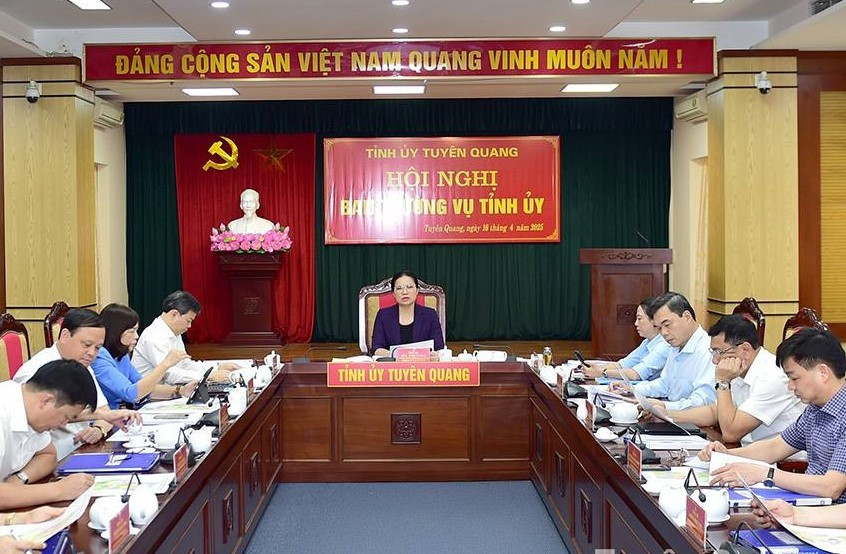 Quang cảnh Hội nghị Ban thường vụ Tỉnh ủy Tuyên Quang ngày 16/4/2025.