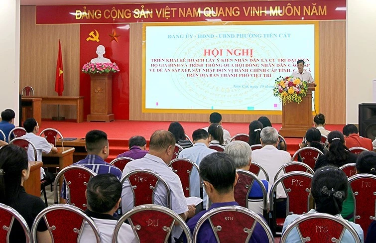 Phường Tiên Cát (TP Việt Trì) tổ chức Hội nghị triển khai kế hoạch lấy ý kiến Nhân dân về Đề án sắp xếp, sáp nhập đơn vị hành chính cấp tỉnh, cấp xã.