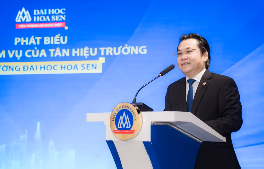 PGS.TS Nguyễn Hữu Huy Nhựt phát biểu sau khi nhận chức Hiệu trưởng Trường ĐH Hoa Sen.