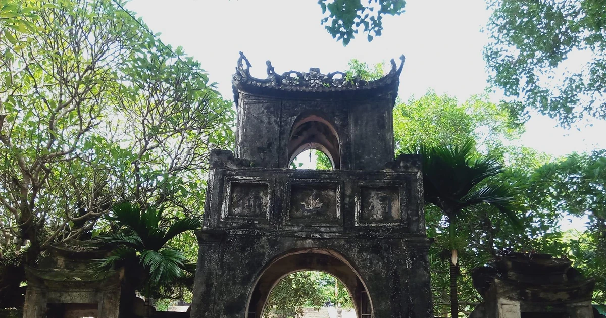 Viên tướng nào chỉ huy quân Tống sang xâm lược Đại Việt vào năm 1077?