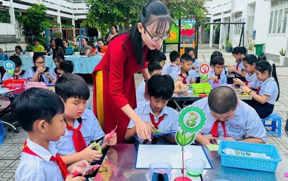Quy định về tính phụ cấp ưu đãi cho nhà giáo nghỉ thai sản?
