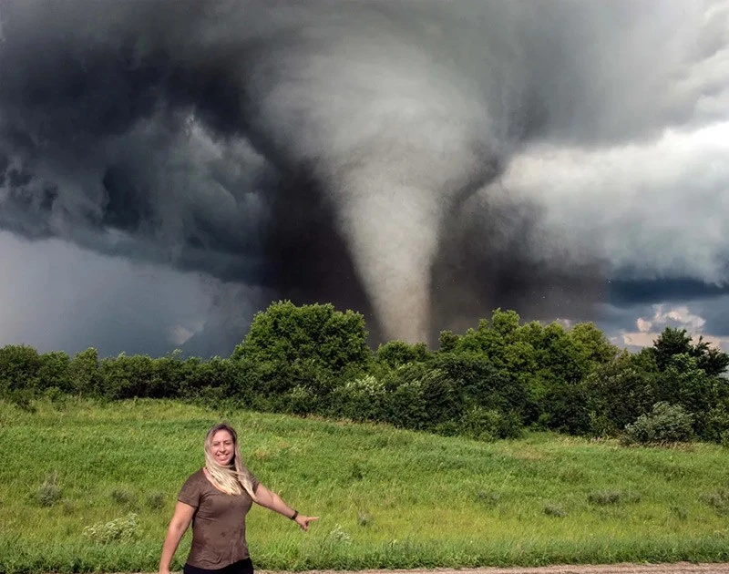 'Nữ hoàng lốc xoáy' bắt trọn những khoảnh khắc tử thần