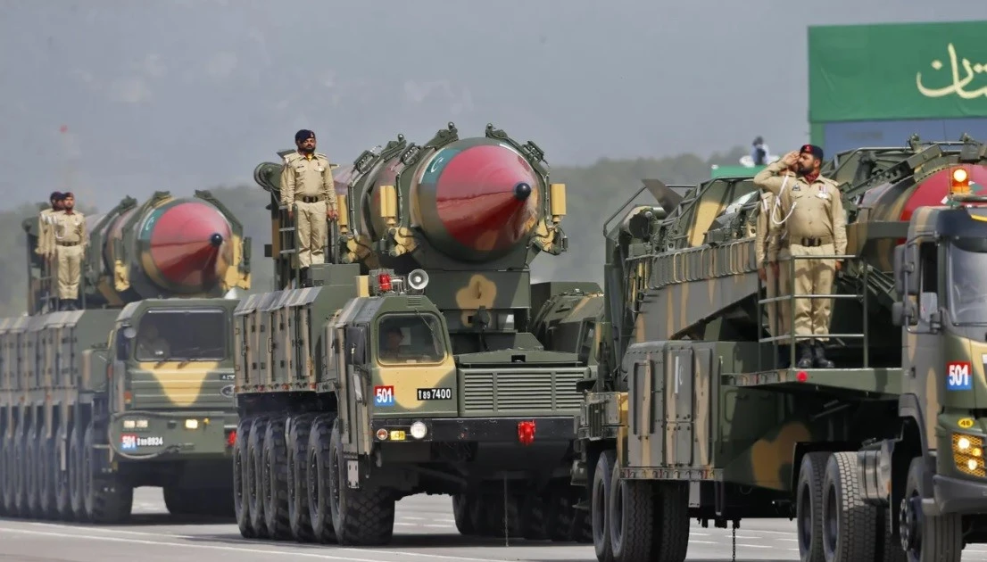 Pakistan Rostam Bai Ấn Độ - Pakistan: Át chủ bài nào?