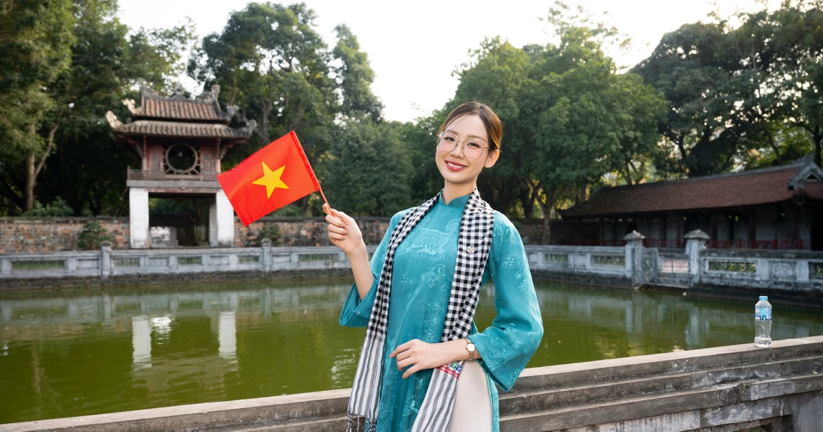 Hoa hậu Bảo Ngọc điều hành phiên đối thoại cùng Phó Tổng thư ký Liên Hợp Quốc