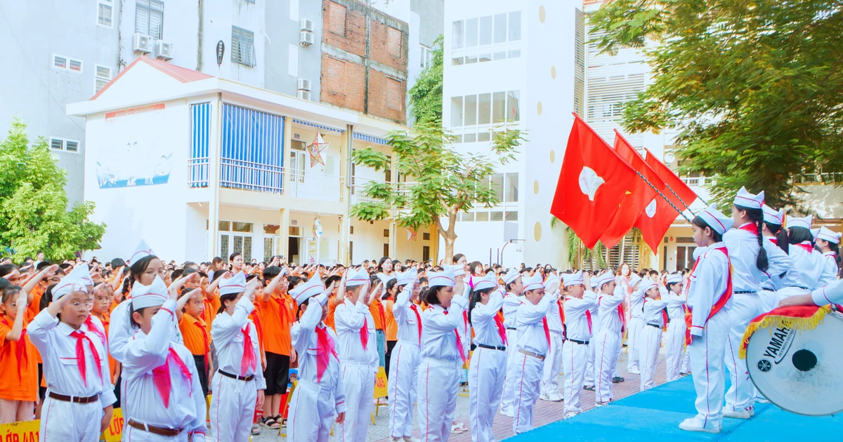 ‘Trường học mến yêu’ trong mắt học sinh qua buổi sinh hoạt dưới cờ