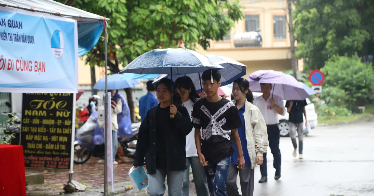 Lạng Sơn chủ động di dời máy móc, thiết bị dạy học ở những nơi có nguy cơ ngập lụt