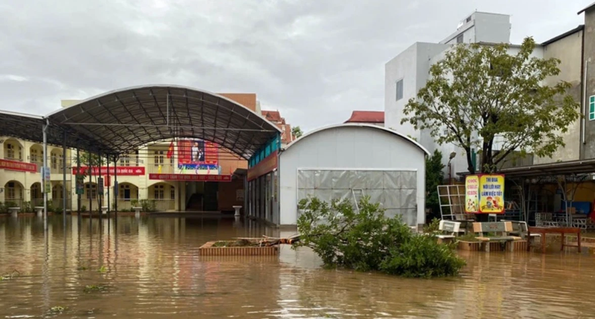 Trường học Hà Nội sẵn sàng dạy học trực tuyến trước ảnh hưởng của mưa lũ