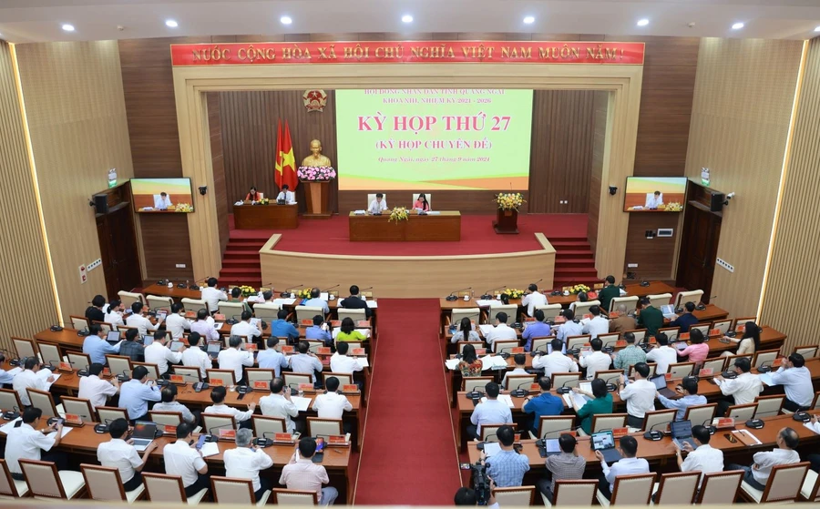 Kỳ họp thứ 27, HĐND tỉnh Quảng Ngãi khoá XIII, nhiệm kỳ 2021-2026.