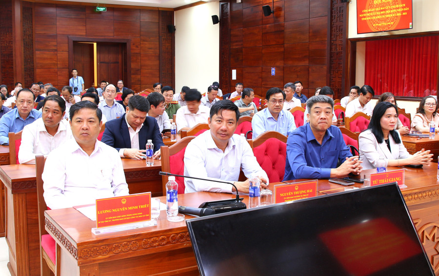 Đại biểu dự họp báo công bố kết quả bầu cử. (Ảnh: TT)