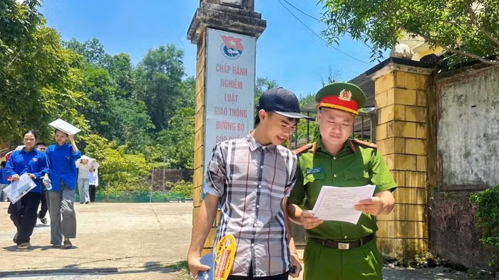 Thí sinh thi lớp 10 THPT tại Tuyên Quang.