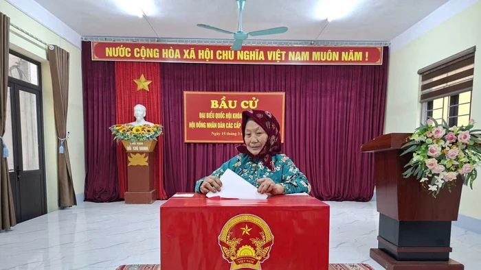 Cử tri tại Tuyên Quang kỳ vọng vào tương lai của đất nước.