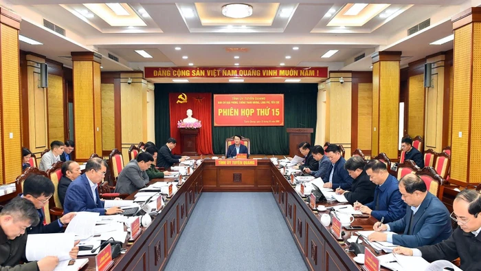 Bí thư Tuyên Quang yêu cầu xử lý vi phạm với tinh thần "không có vùng cấm, không có ngoại lệ". (Ảnh: CTTTQ)