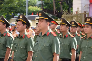 Lực lượng Công an TP Đà Nẵng ra quân tấn công, trấn áp tội.