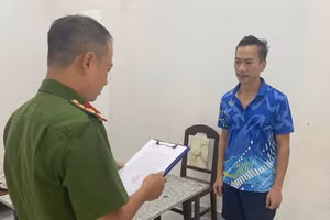 Trần Hùng Cường tại cơ quan Công an. Ảnh: CA