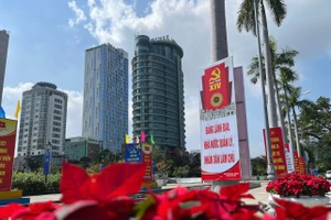 Đà Nẵng rực rỡ cờ hoa chào mừng Đại hội XIV của Đảng.