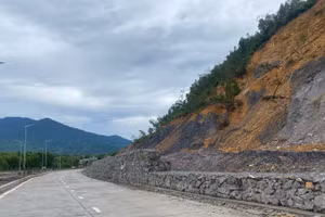 Vị trí điểm sạt lở trên đường vành đai phía Tây Đà Nẵng. 