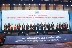 Trao chứng nhận và thỏa thuận đầu tư cho 16 dự án, tổng vốn gần 38.000 tỷ đồng.