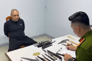 Trần Ngọc Anh tại cơ quan công an. Ảnh: CACC