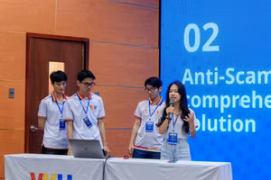 Sinh viên trình bày phần thi.