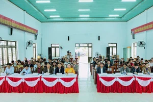 Lễ khai giảng lớp trung cấp ngành Nông nghiệp công nghệ cao.