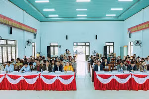 Lễ khai giảng lớp trung cấp ngành Nông nghiệp công nghệ cao.