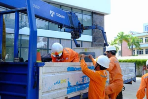 EVNCPC đưa nhân lực khôi phục cấp điện sau bão Kalmaegi.