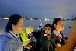 3 em học sinh được người dân cứu.