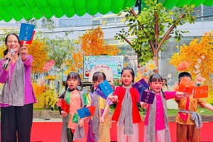 Trường Mầm non 20-10 tổ chức các hoạt động cho trẻ.