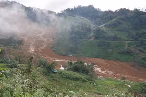 Hiện trường vụ sạt lở.