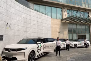 Green Future sẽ bàn giao trước cho First Real 300 xe để cùng hợp tác thúc đẩy mô hình du lịch xanh.