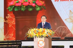 Ông Nguyễn Trọng Nghĩa, Trưởng Ban Tuyên giáo và Dân vận Trung ương phát biểu.