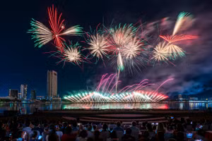 Màn trình diễn pháo hoa của đội Trung Quốc. 