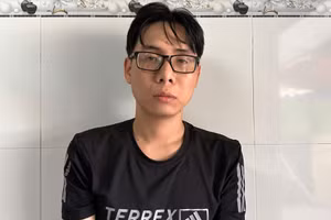 Huỳnh Trường Anh tại cơ quan Công an. (Ảnh: CACC)