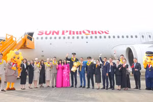 Chuyến bay thương mại đầu tiên của Sun PhuQuoc Airways xuất phát từ sân bay Nội Bài (Hà Nội) đến Đà Nẵng. Ảnh: Sun Group