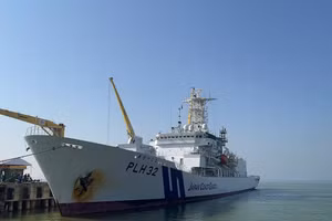 Tàu tuần tra Akitsushima (PLH 32) của Lực lượng Bảo vệ bờ biển Nhật Bản thăm Đà Nẵng.