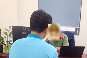 Cơ quan Công an làm việc với N.A.Q. (Ảnh: CACC)