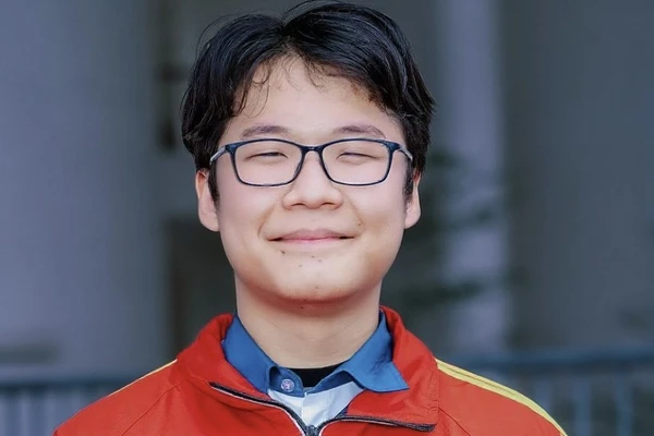 Nguyễn Duy Thành, lớp 12A1 chuyên Toán, Trường THPT Chuyên Vĩnh Phúc (tỉnh Phú Thọ).