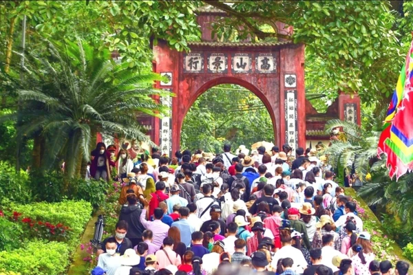 Khu di tích lịch sử Đền Hùng.