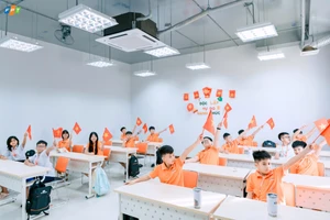 Hoạt động sôi nổi, hưởng ứng Quốc Khánh 2/9 của các em học sinh Trường Tiểu học, THCS và THPT FPT Hậu Giang.