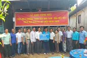 Khởi công xây nhà tại ấp Trung Châu, Cù Lao Giêng (xã Mỹ Hiệp cũ), An Giang.