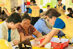 Không khí tuyển sinh tại Trường ĐH Nam Cần Thơ.