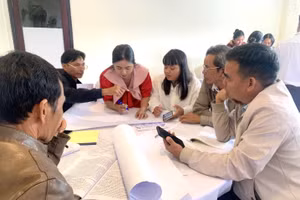 Học viên thảo luận tại tập huấn.