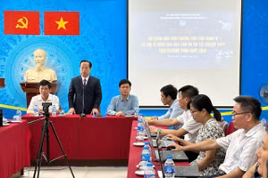 Ông Trần Thế Cương, Giám đốc Sở GD&ĐT Hà Nội phát biểu chỉ đạo tập huấn.