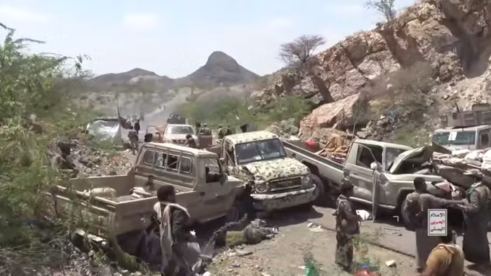 Houthi thu giữ các phương tiện của quân chính phủ được Saudi Arabia hậu thuẫn trong một cuộc phục kích gần đây.