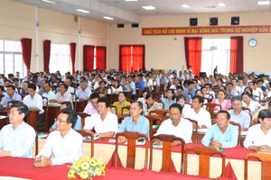 Quang cảnh lớp Tập huấn bài học STEM cấp Tiểu học.